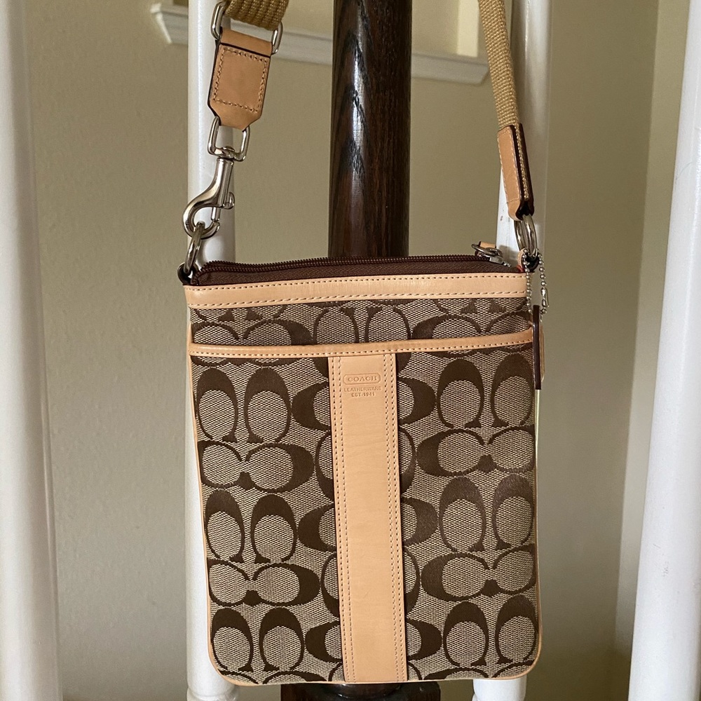 COACH Messenger Crossbody Signature Coach Canvas